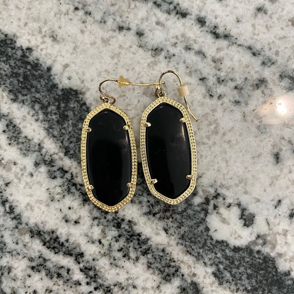 Kendra Scott Dani earrings